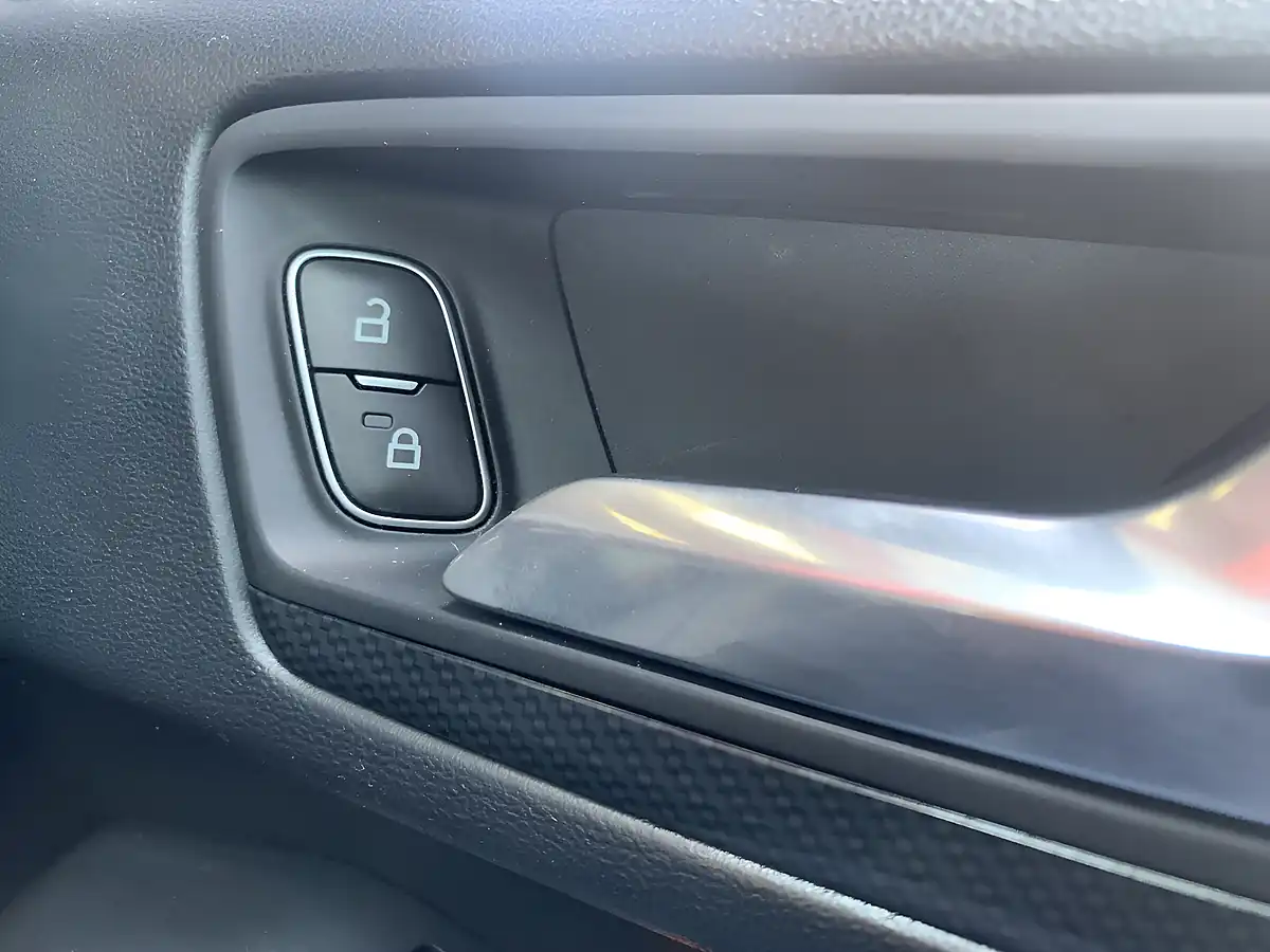 Used 2020 Ford Focus ST Blue - Interior and Exterior details 16