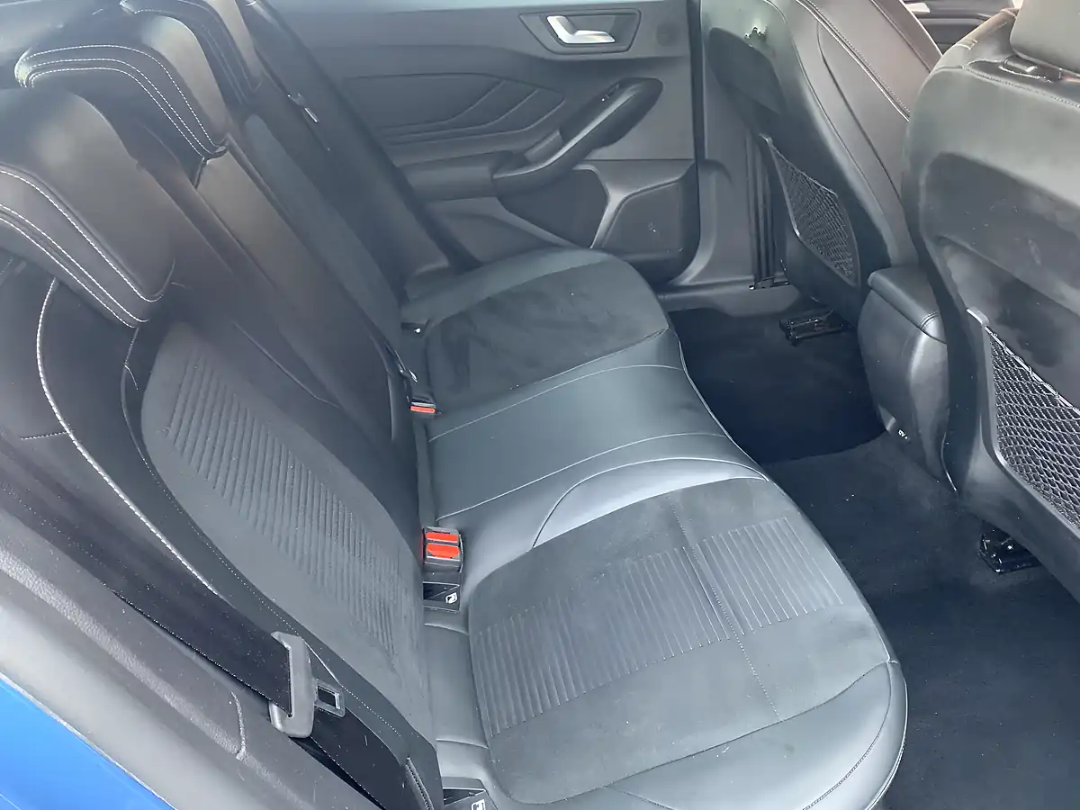 Used 2020 Ford Focus ST Blue - Interior and Exterior details 7