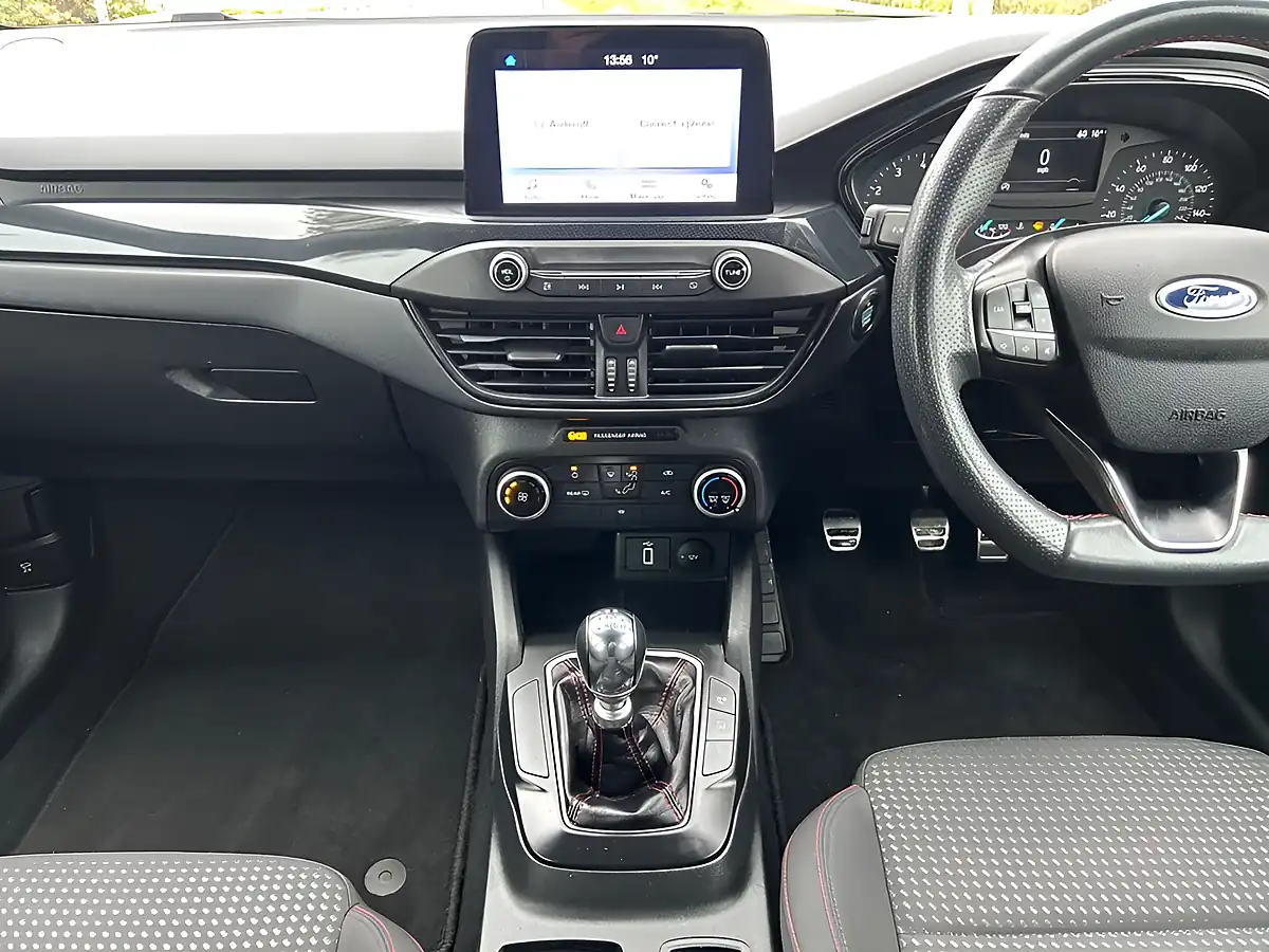 Used 2020 Ford Focus ST-Line Blue - Interior and Exterior details 14