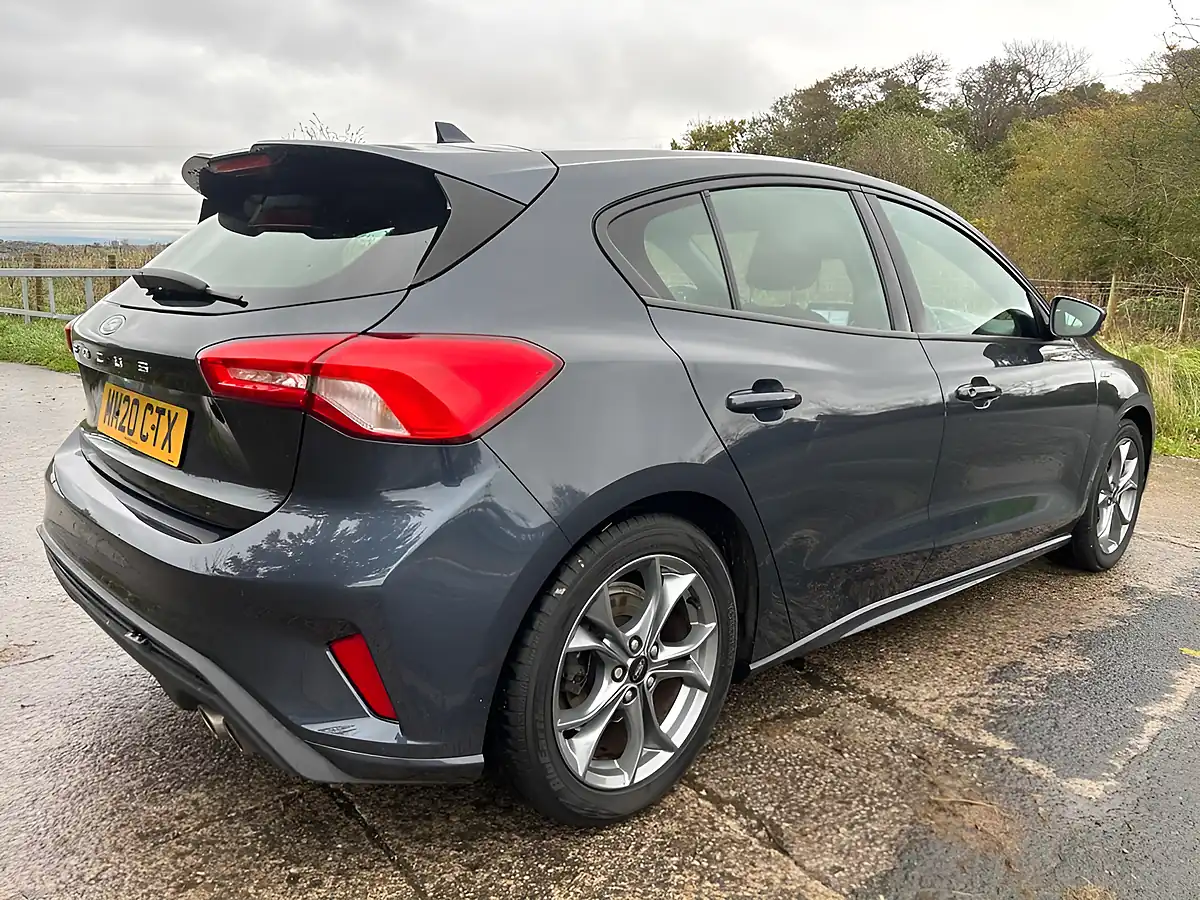 Used 2020 Ford Focus ST-Line Blue - Interior and Exterior details 3