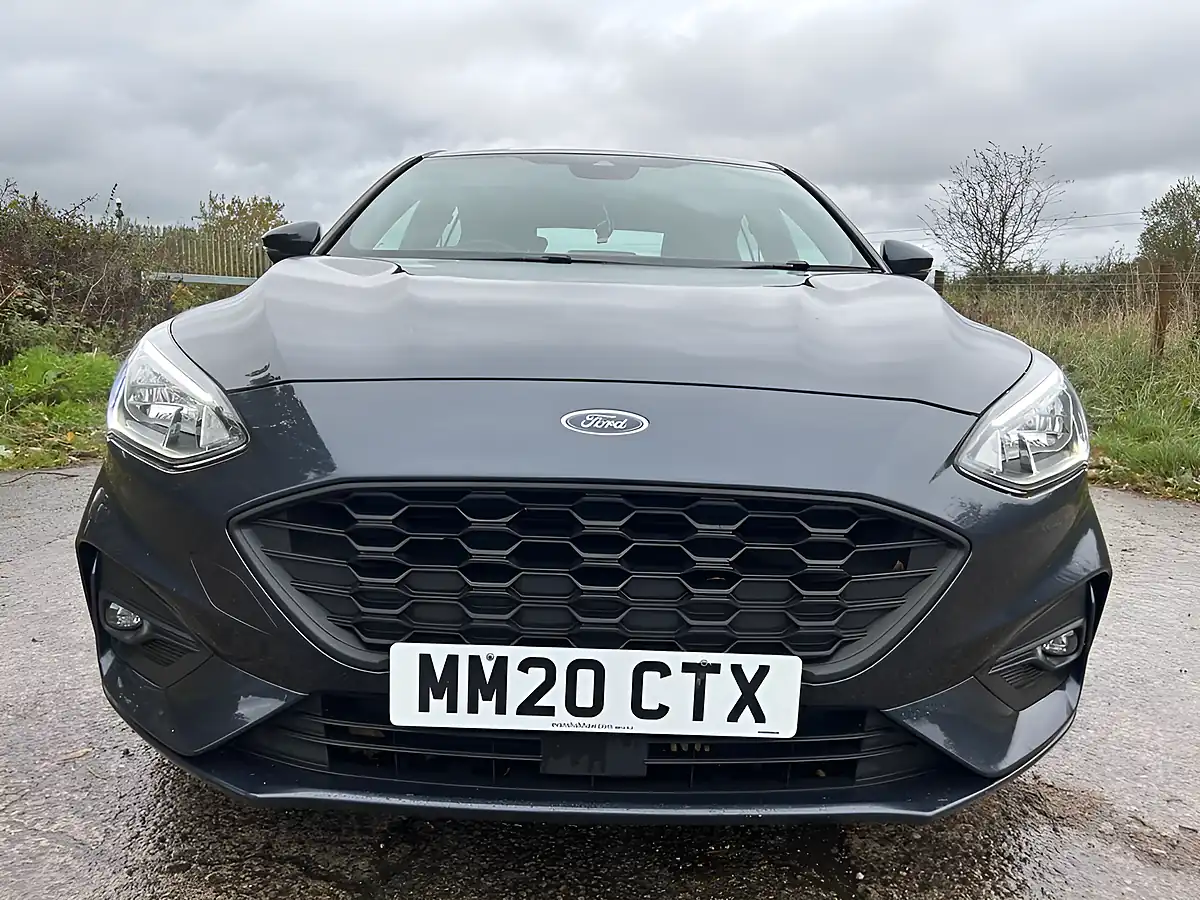 Used 2020 Ford Focus ST-Line Blue - Interior and Exterior details 7
