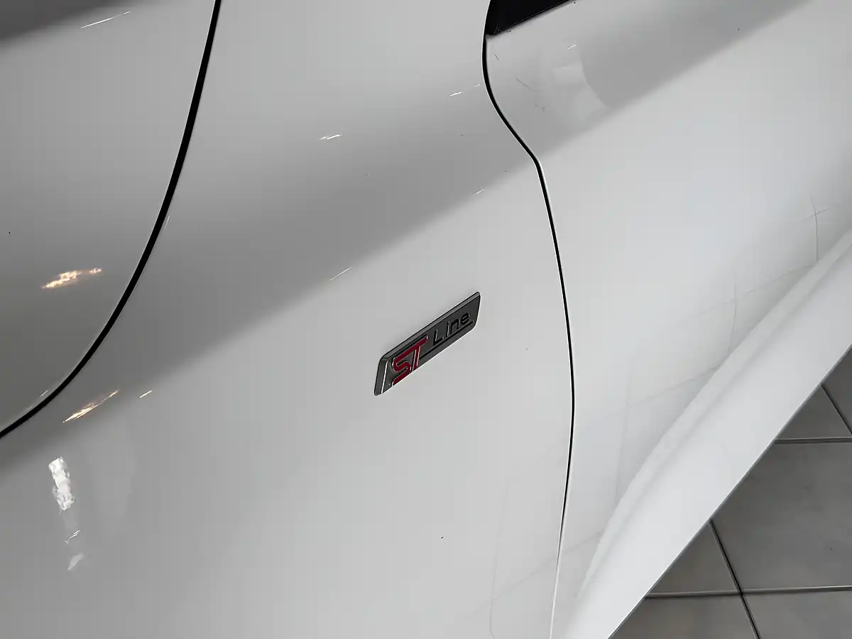 Used 2020 Ford Focus ST-Line Edition White - Interior and Exterior details 6