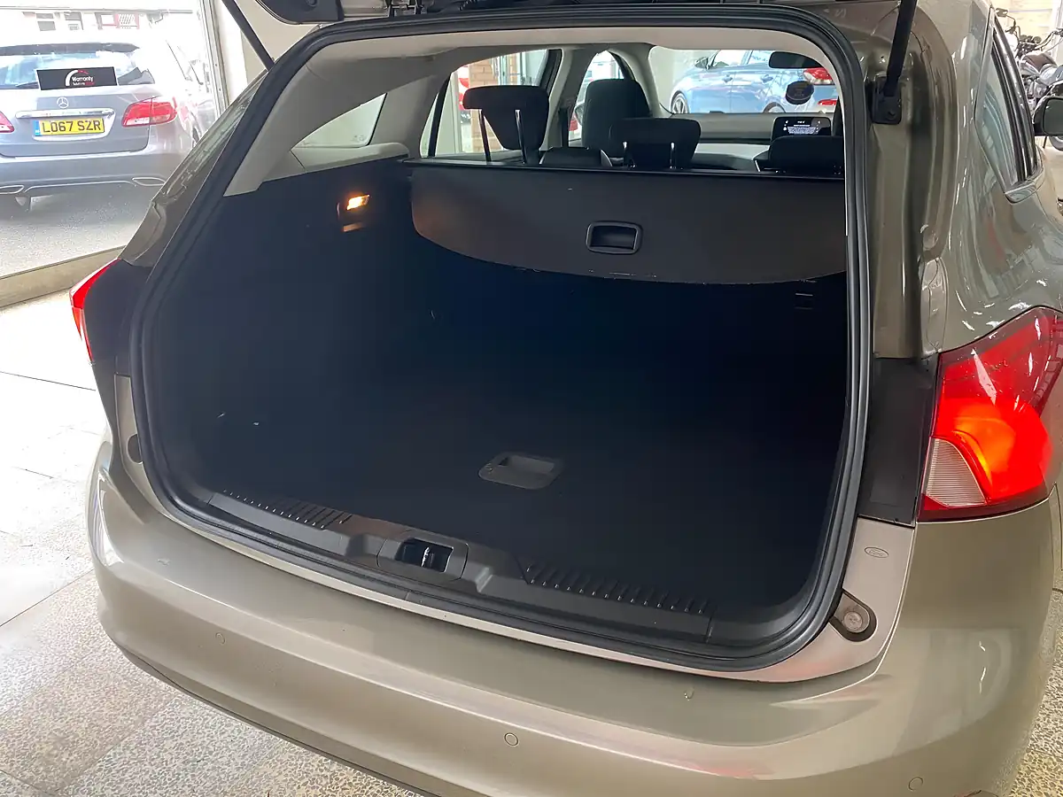 Used 2020 Ford Focus ST-Line - Interior and Exterior details 10