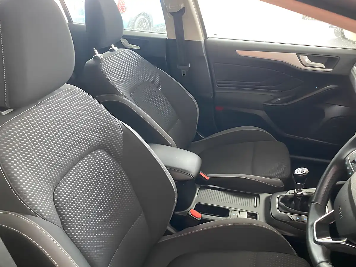 Used 2020 Ford Focus ST-Line - Interior and Exterior details 12