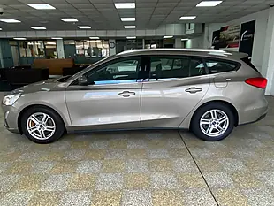 Used 2020 Ford Focus ST-Line - Interior and Exterior details 7