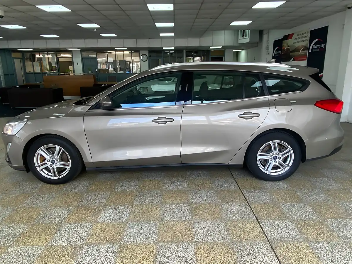 Used 2020 Ford Focus ST-Line - Interior and Exterior details 7