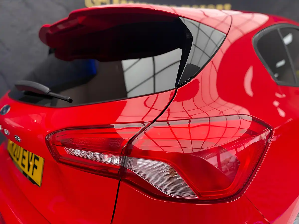 Used 2020 Ford Focus ST-Line Red - Interior and Exterior details 10