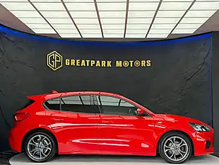 Used 2020 Ford Focus ST-Line Red - Interior and Exterior details 4