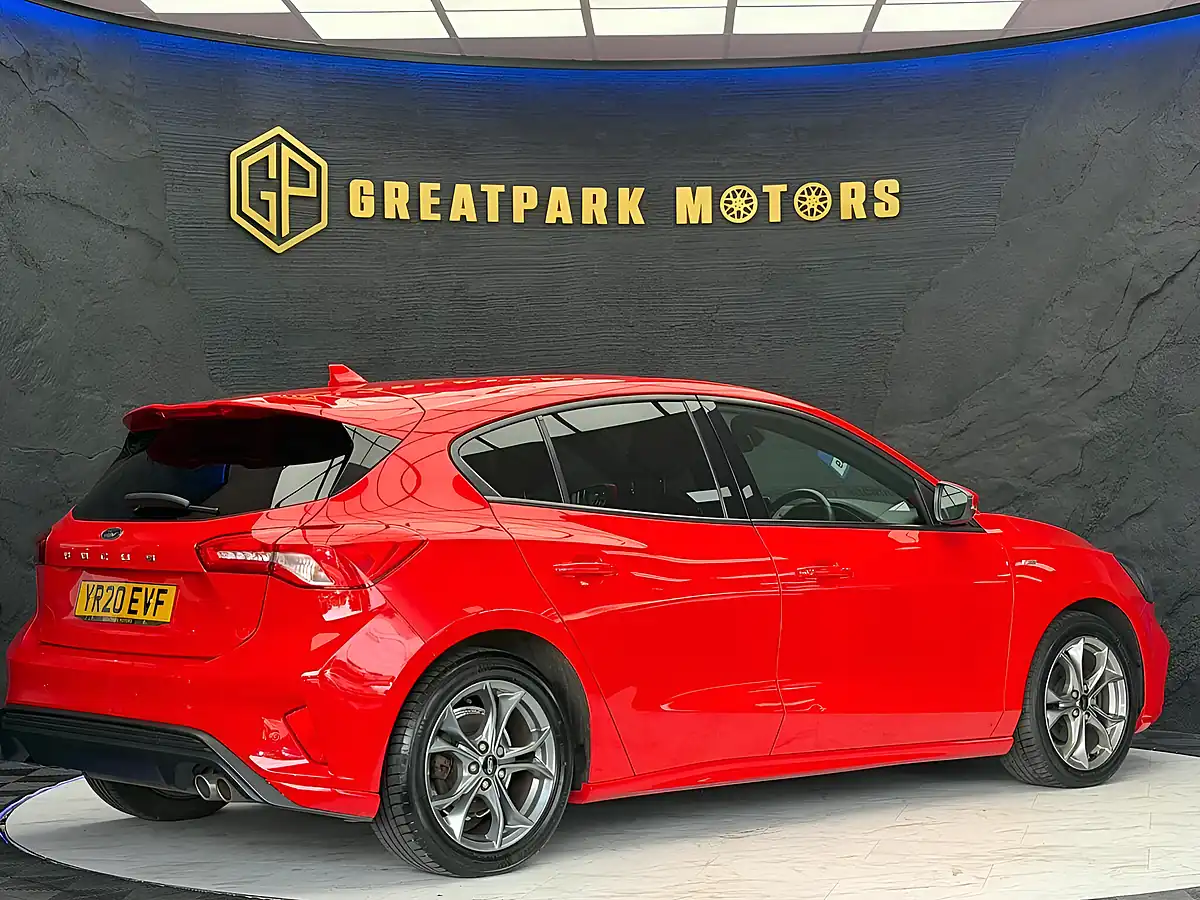 Used 2020 Ford Focus ST-Line Red - Interior and Exterior details 5
