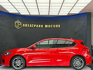 Used 2020 Ford Focus ST-Line Red - Interior and Exterior details 8