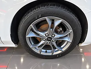 Used 2020 Ford Focus ST-Line White - Interior and Exterior details 20