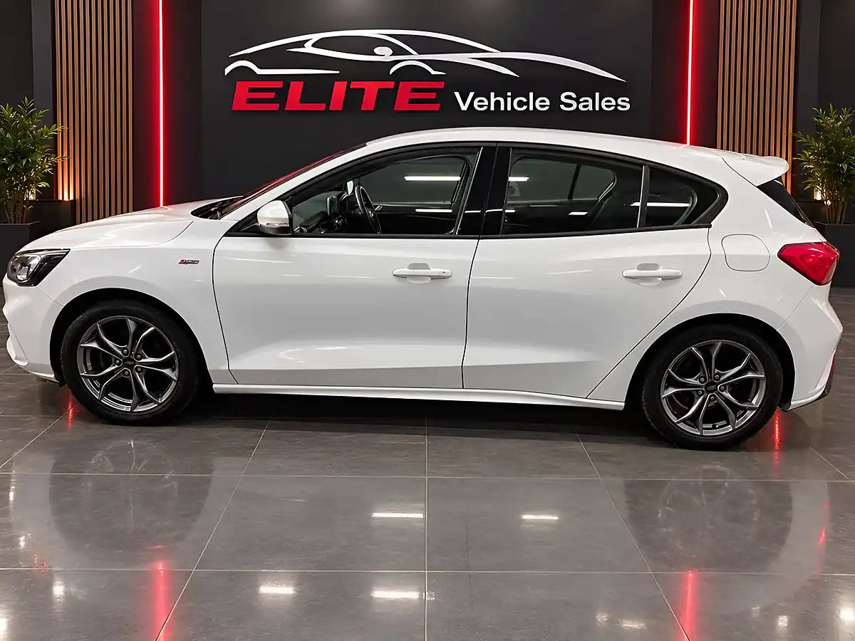 Used 2020 Ford Focus ST-Line White - Interior and Exterior details 5