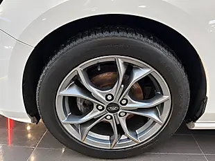 Used 2020 Ford Focus ST-Line White - Interior and Exterior details 9