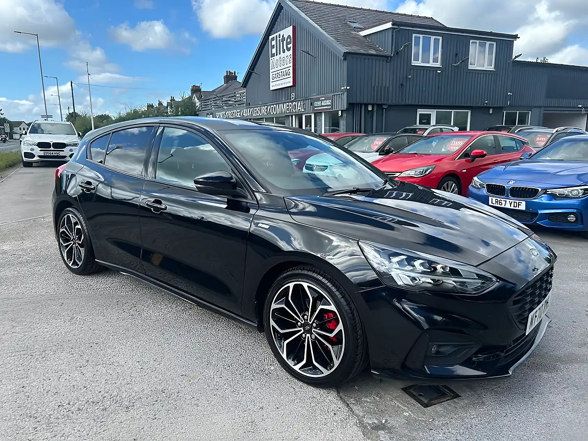 Used 2020 Ford Focus ST-Line X Black - Front View