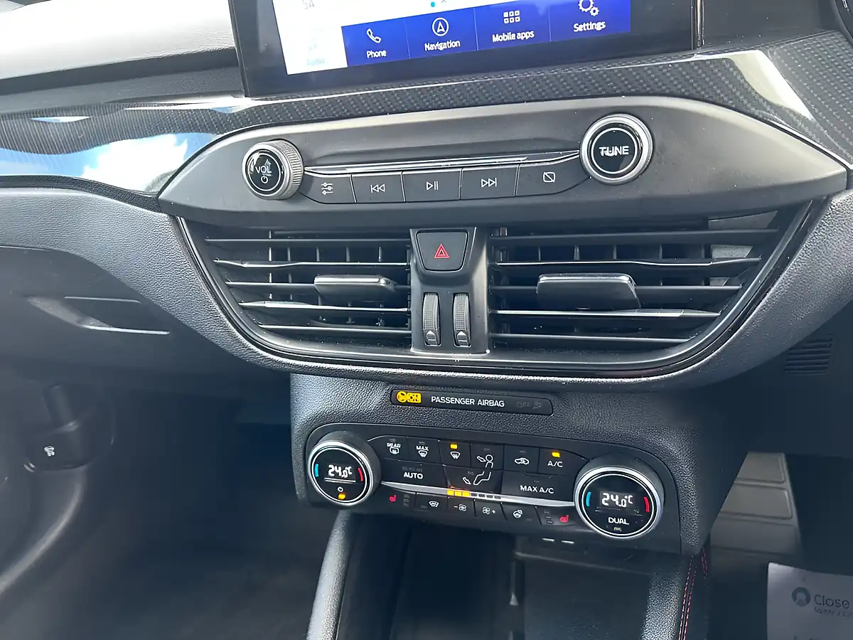 Used 2020 Ford Focus ST-Line X Black - Interior and Exterior details 16