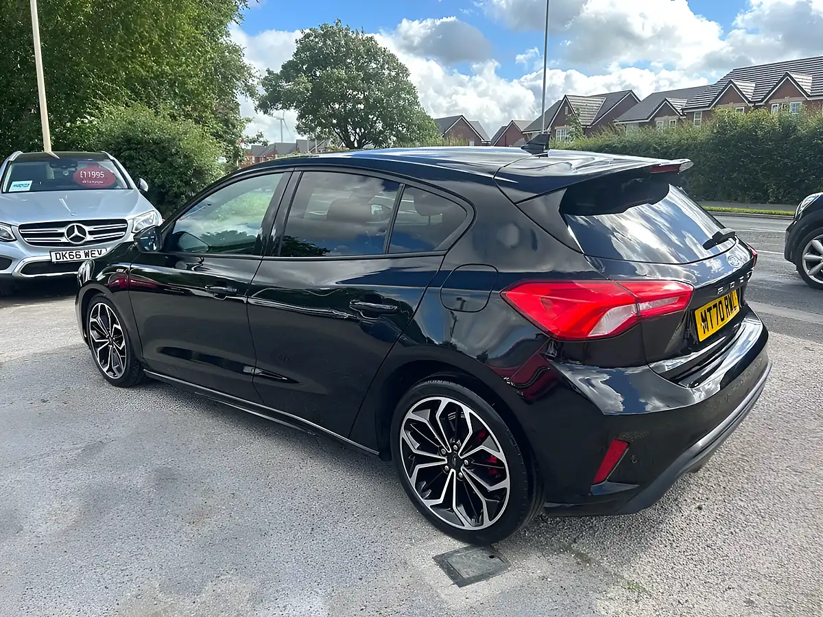 Used 2020 Ford Focus ST-Line X Black - Interior and Exterior details 7