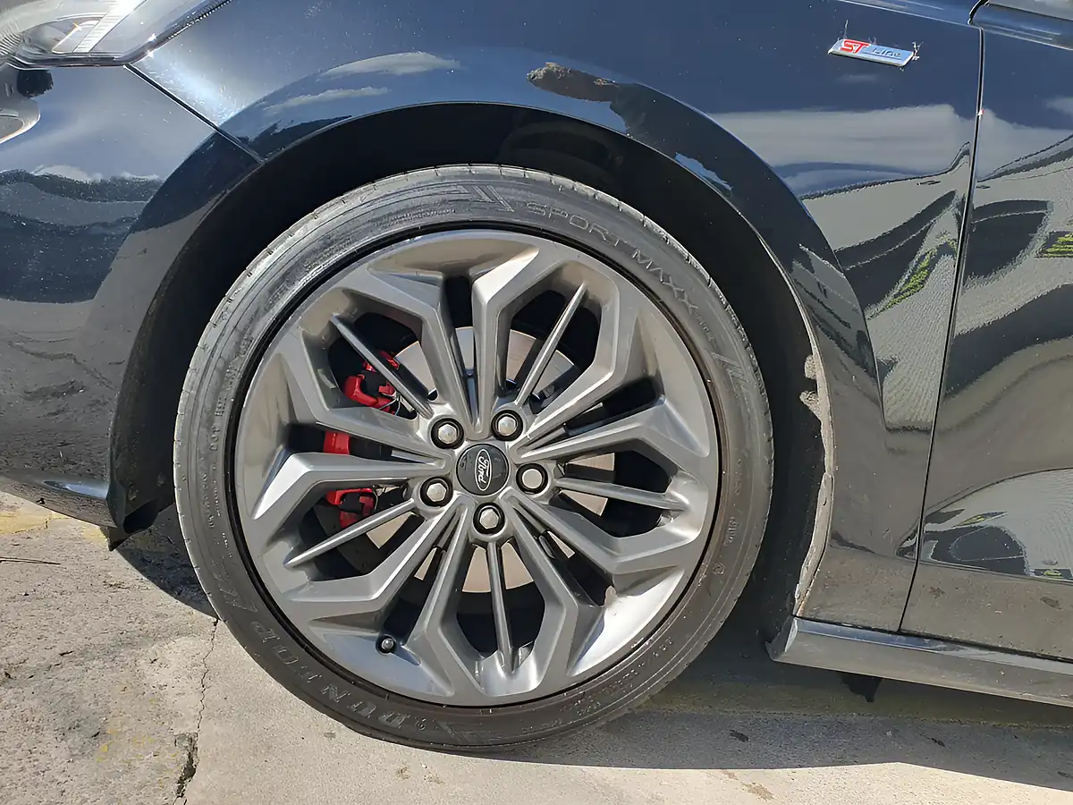 Used 2020 Ford Focus ST-Line X Black - Interior and Exterior details 19
