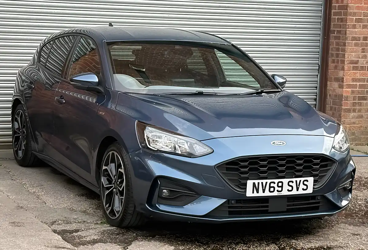 Used 2020 Ford Focus ST-Line X Blue - Interior and Exterior details 10