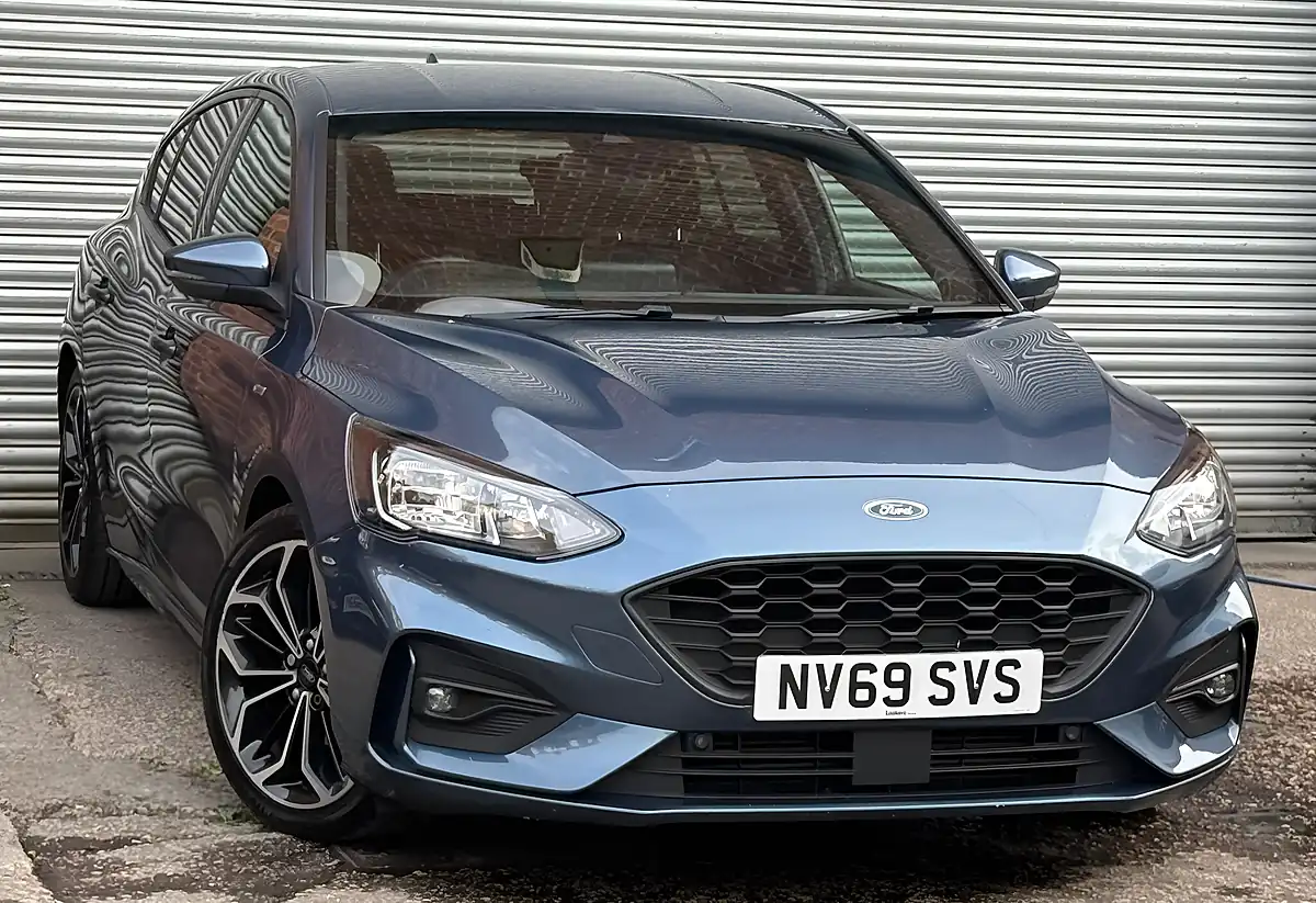 Used 2020 Ford Focus ST-Line X Blue - Interior and Exterior details 12