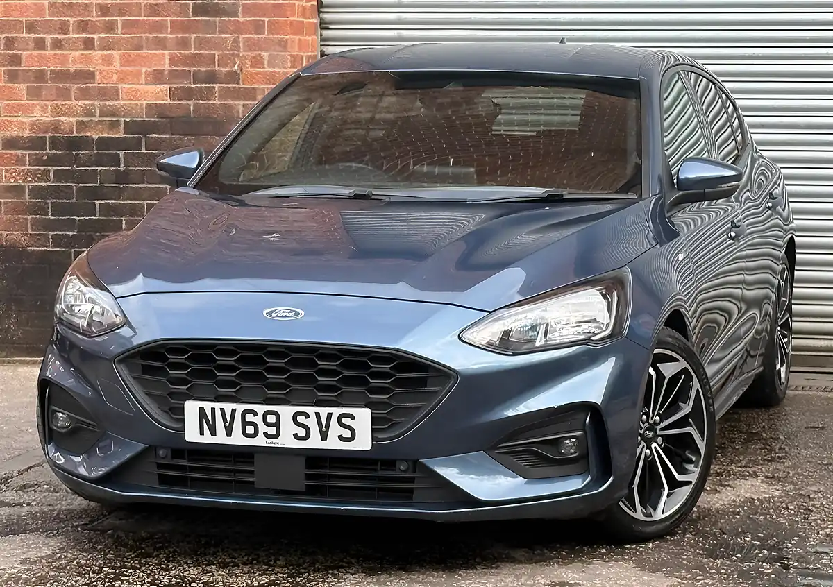 Used 2020 Ford Focus ST-Line X Blue - Interior and Exterior details 14