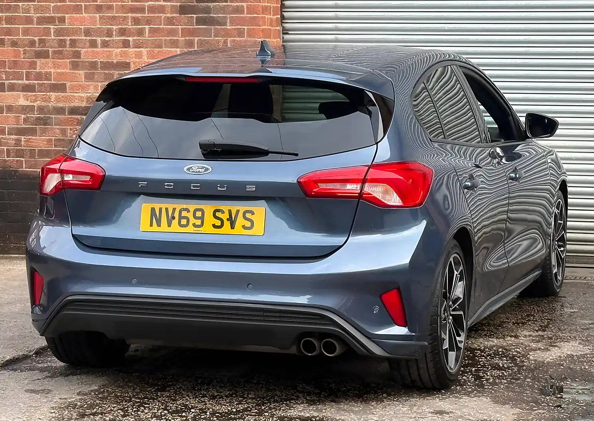 Used 2020 Ford Focus ST-Line X Blue - Interior and Exterior details 15