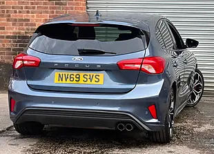 Used 2020 Ford Focus ST-Line X Blue - Interior and Exterior details 17