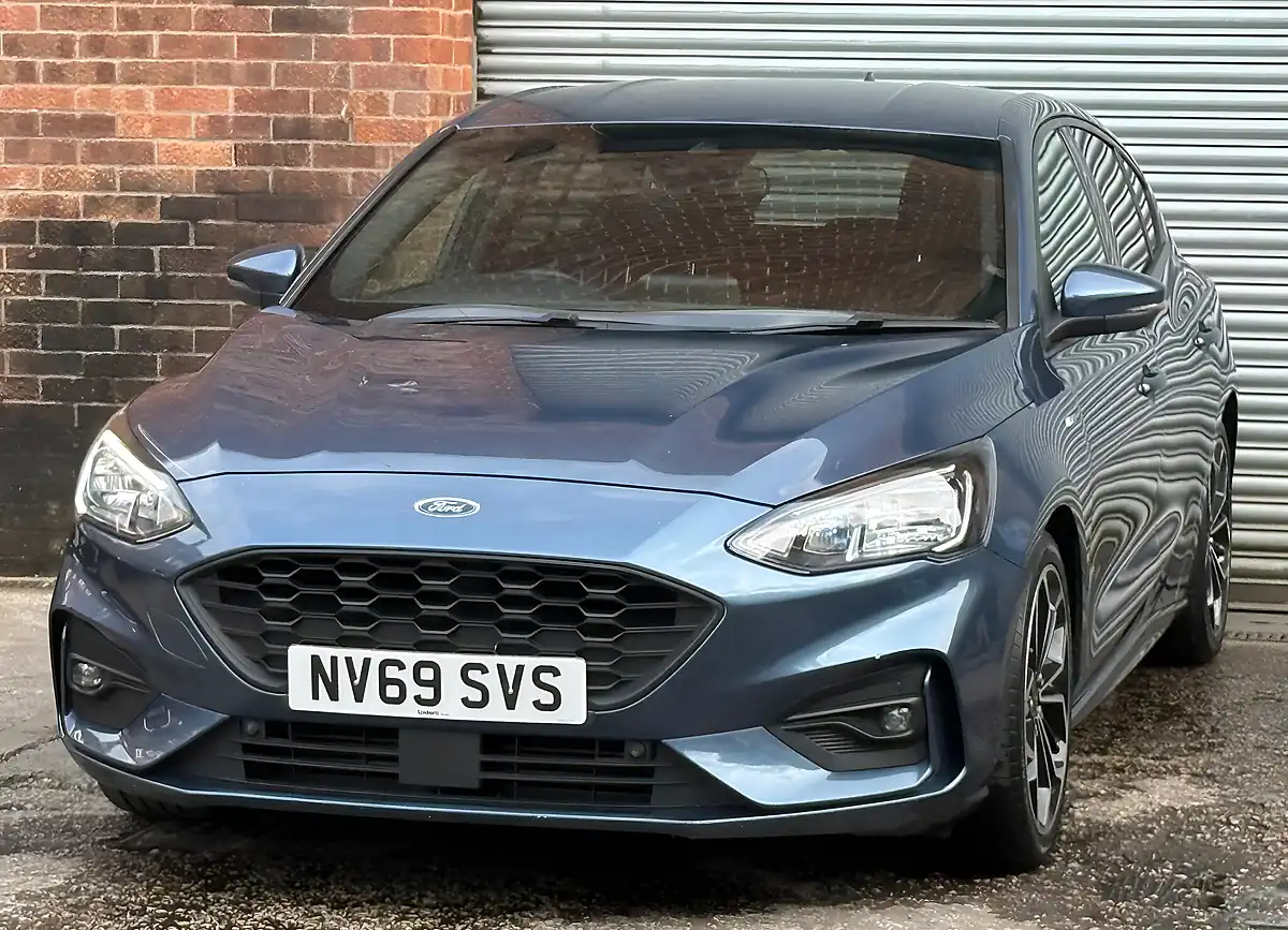 Used 2020 Ford Focus ST-Line X Blue - Interior and Exterior details 9