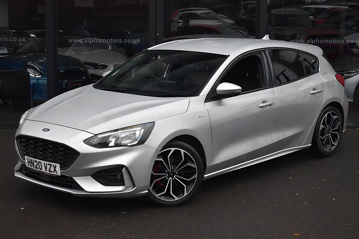 Used 2020 Ford Focus ST-Line X Moondust Silver - Interior and Exterior details 4
