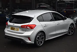 Used 2020 Ford Focus ST-Line X Moondust Silver - Interior and Exterior details 5