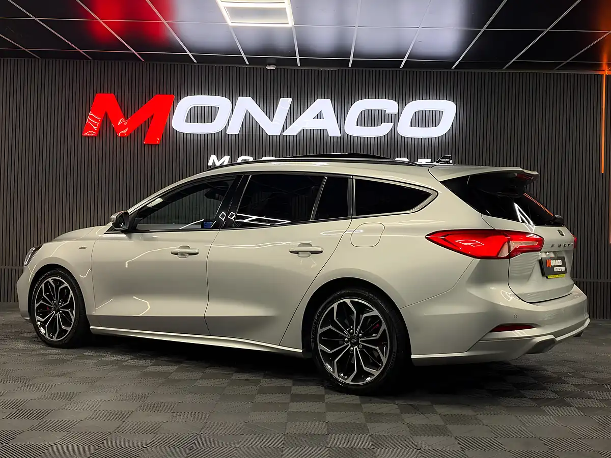 Used 2020 Ford Focus ST-Line X Silver - Interior and Exterior details 10
