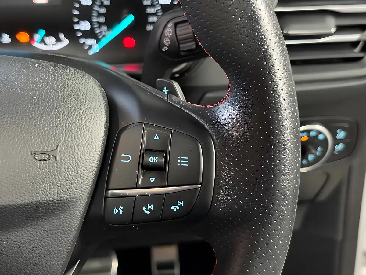 Used 2020 Ford Focus ST-Line X Silver - Interior and Exterior details 19