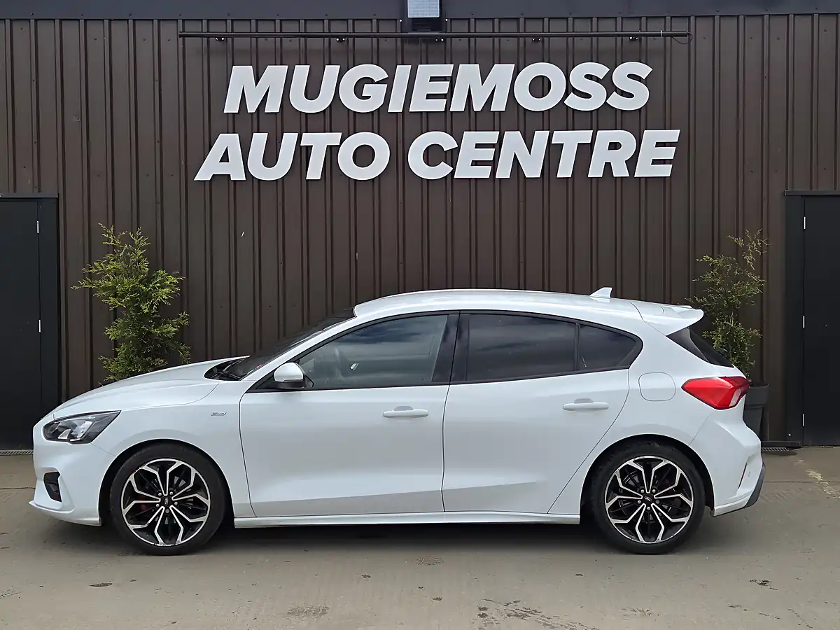 Used 2020 Ford Focus ST-Line X White - Interior and Exterior details 4