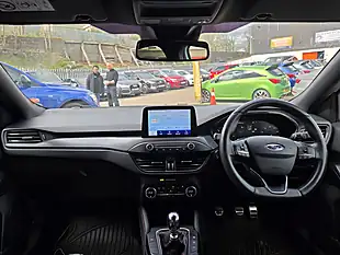 Used 2020 Ford Focus ST-Line X White - Interior and Exterior details 7