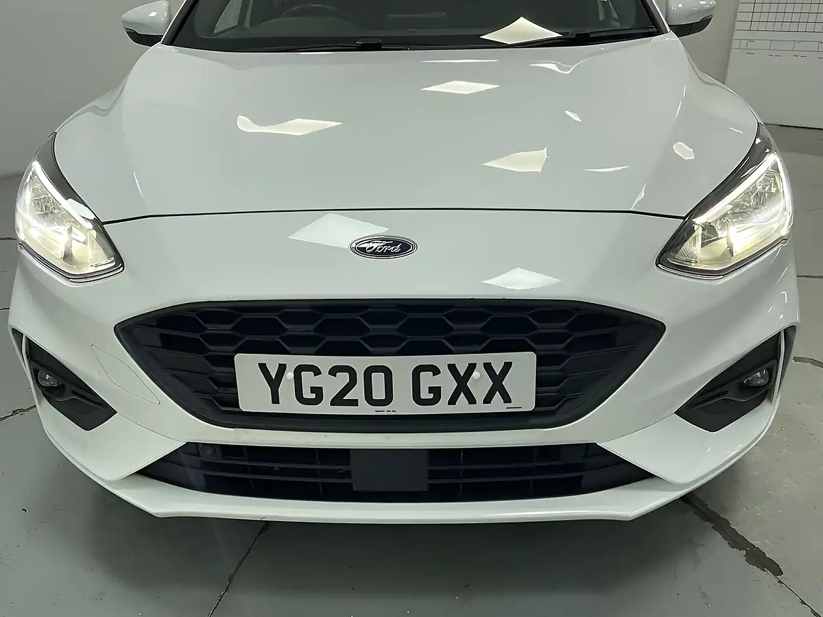 Used 2020 Ford Focus ST-Line X White - Interior and Exterior details 18