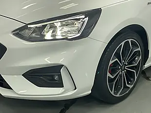 Used 2020 Ford Focus ST-Line X White - Interior and Exterior details 5