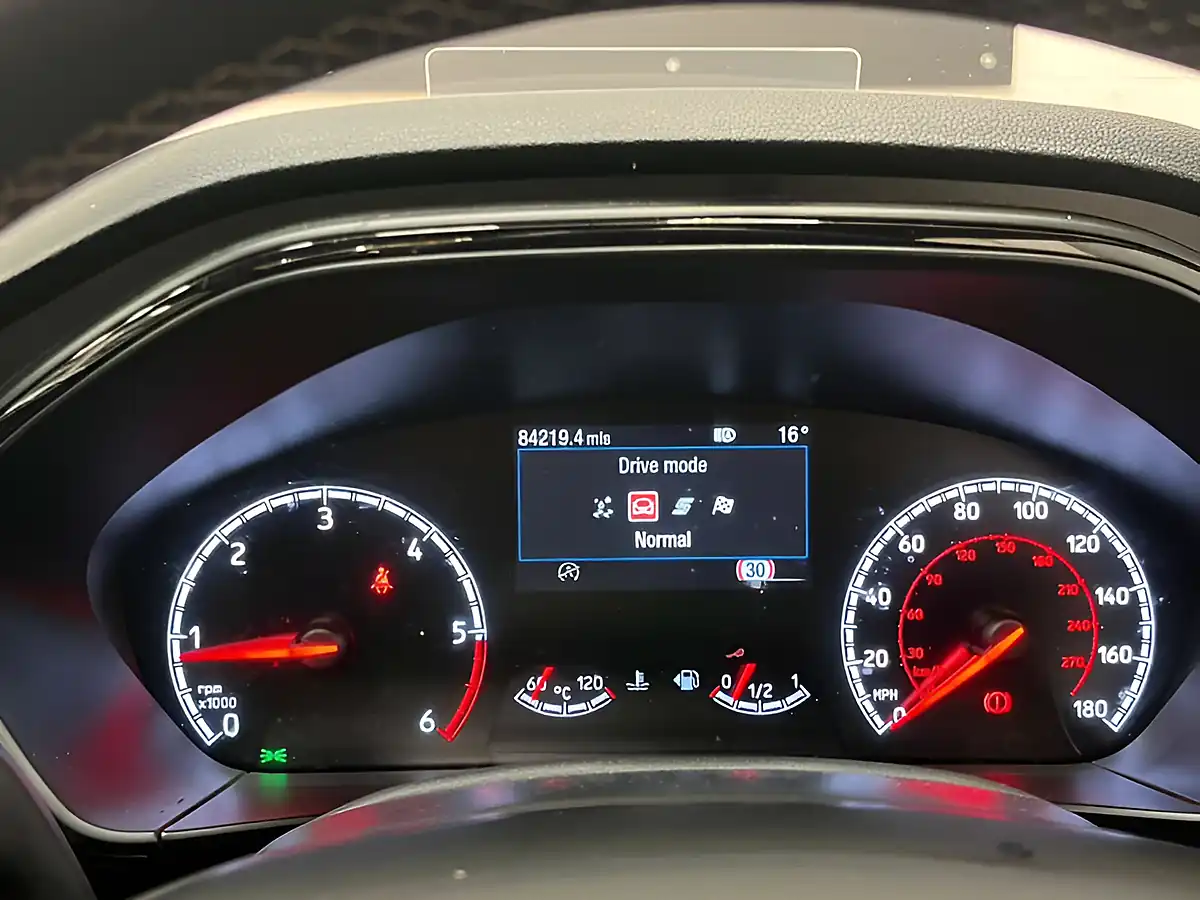 Used 2020 Ford Focus ST Orange - Interior and Exterior details 15