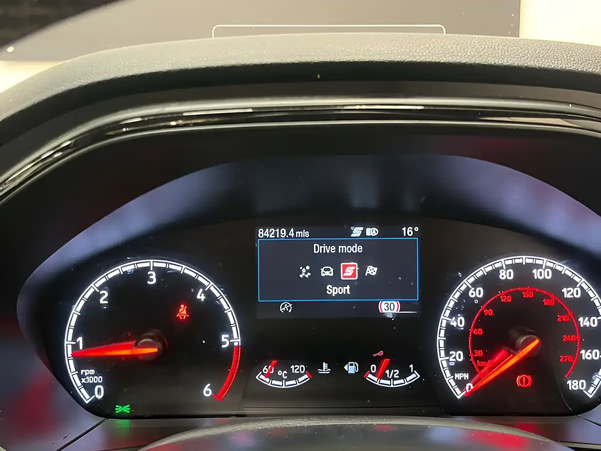Used 2020 Ford Focus ST Orange - Interior and Exterior details 16
