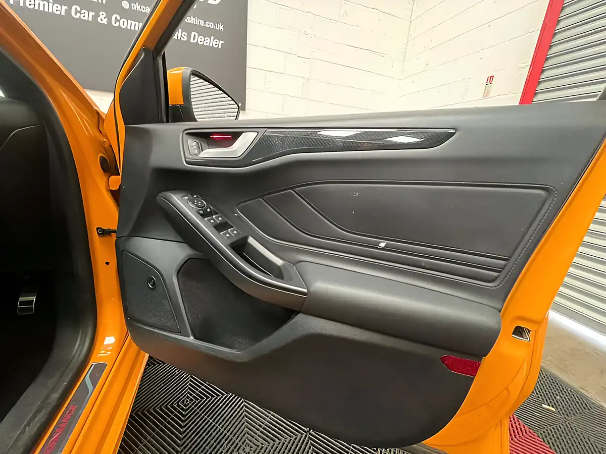 Used 2020 Ford Focus ST Orange - Interior and Exterior details 19