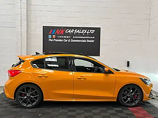 Used 2020 Ford Focus ST Orange - Interior and Exterior details 3