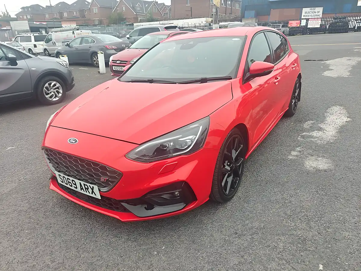 Used 2020 Ford Focus ST Red - Interior and Exterior details 16