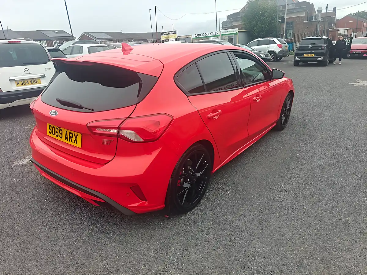 Used 2020 Ford Focus ST Red - Interior and Exterior details 2