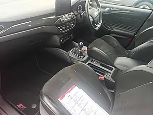 Used 2020 Ford Focus ST Red - Interior and Exterior details 9