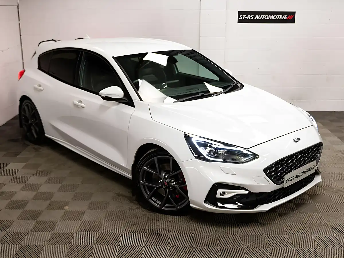 Used 2020 Ford Focus ST White - Interior and Exterior details 5
