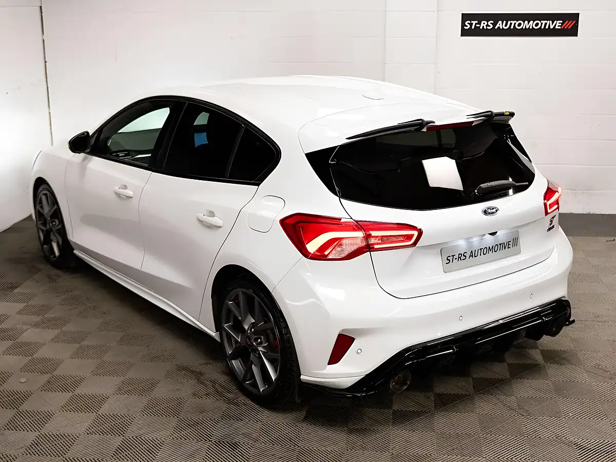 Used 2020 Ford Focus ST White - Interior and Exterior details 8