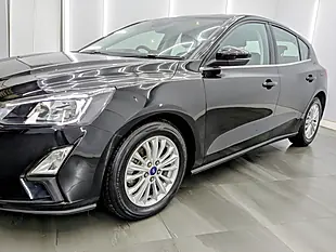 Used 2020 Ford Focus Titanium Agate Black - Interior and Exterior details 3