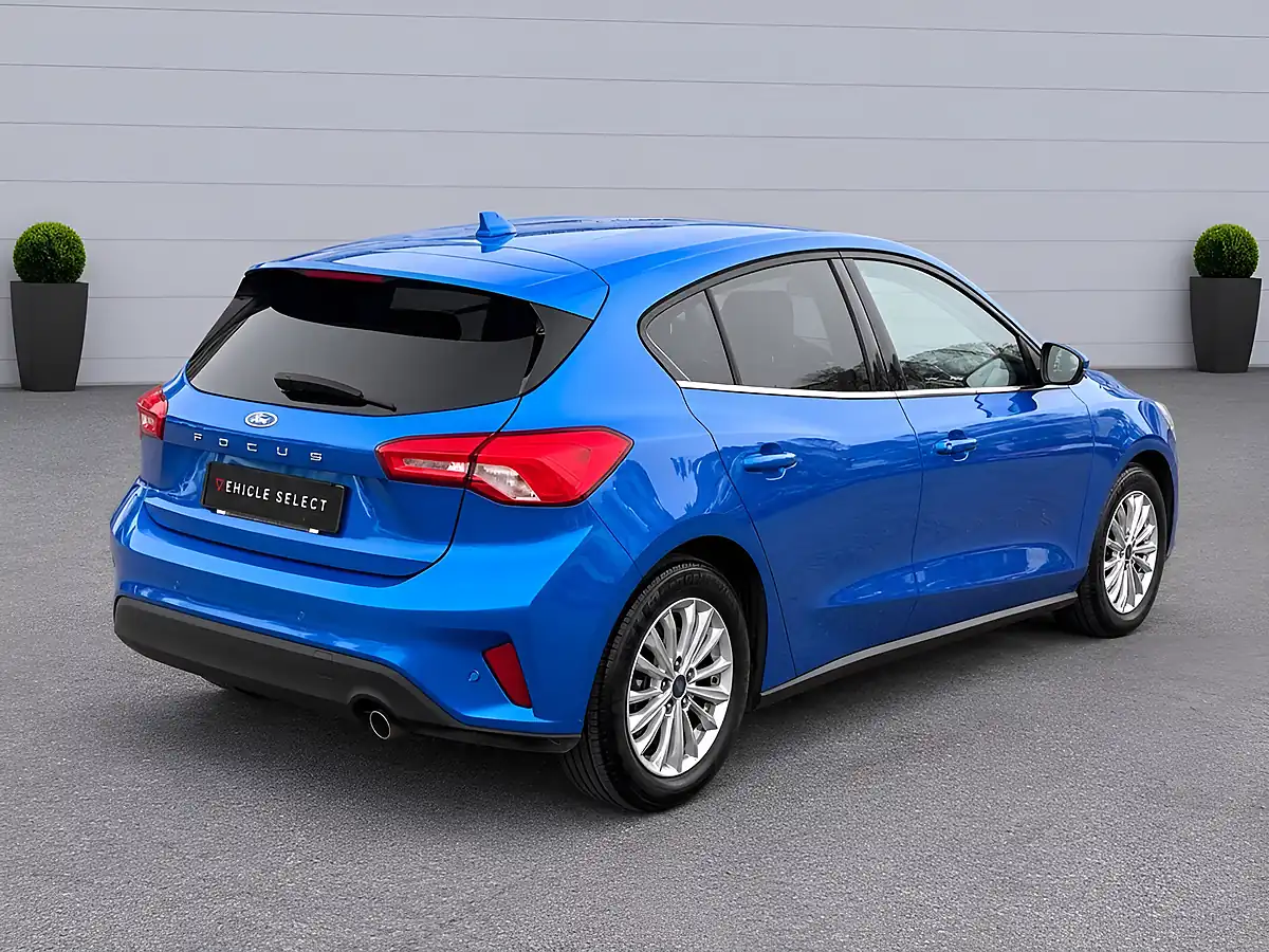 Used 2020 Ford Focus Titanium Blue - Interior and Exterior details 11