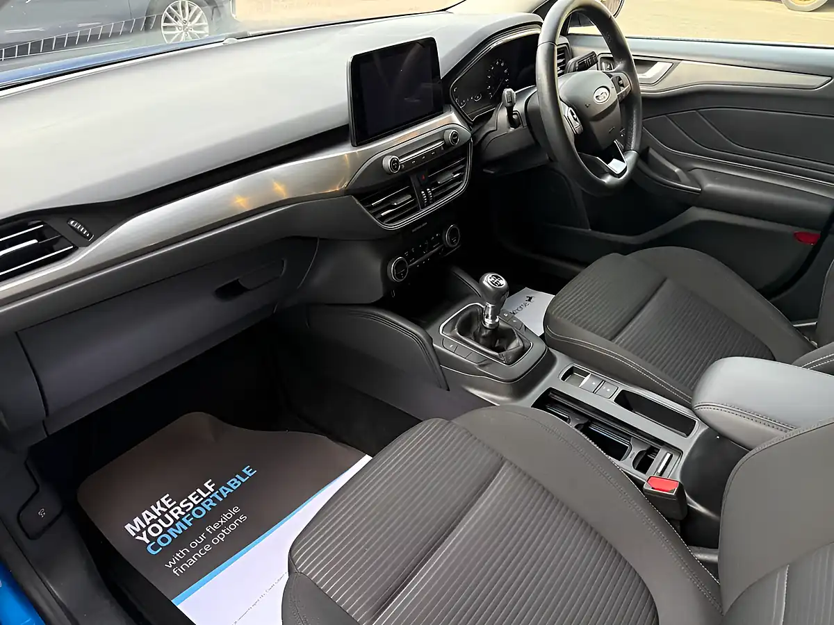 Used 2020 Ford Focus Titanium Blue - Interior and Exterior details 15