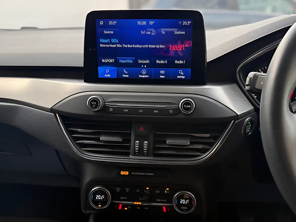 Used 2020 Ford Focus Titanium Blue - Interior and Exterior details 16
