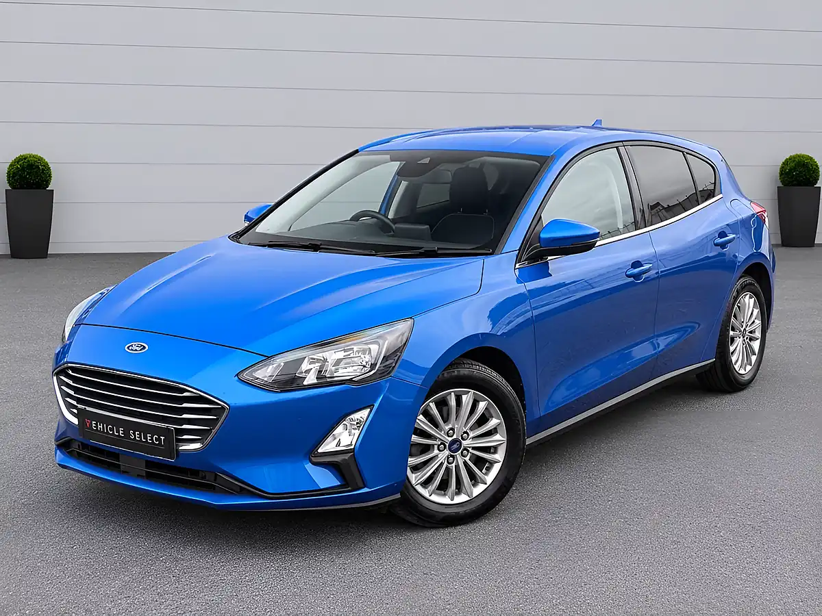 Used 2020 Ford Focus Titanium Blue - Interior and Exterior details 8