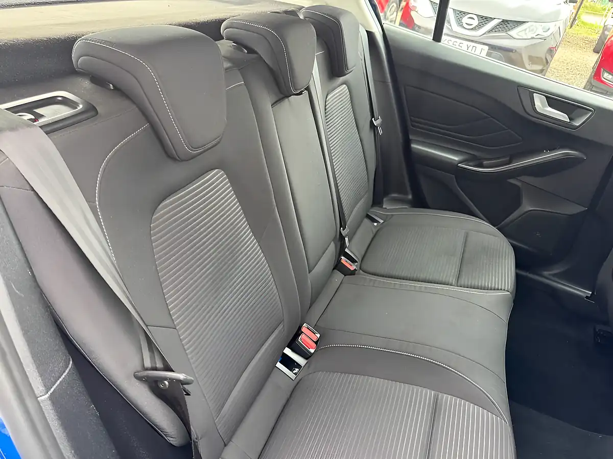Used 2020 Ford Focus Titanium Blue - Interior and Exterior details 13